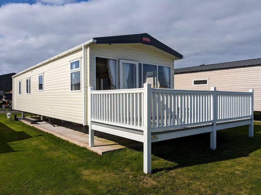 Beautiful Pet Friendly Southerness Caravan With Sea View & Decking Area Mainsriddle Extérieur photo